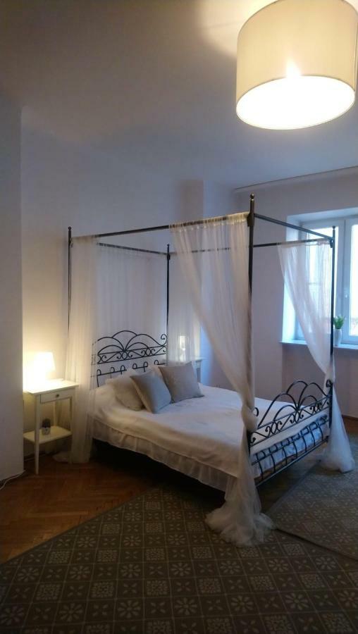 Apartamento Warszawa, Centrum, Wiejska 15, Kamienica Exterior foto